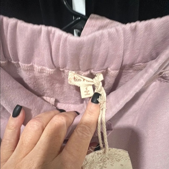 Hem & Thread two piece set size, small medium, and large - Picture 6 of 6